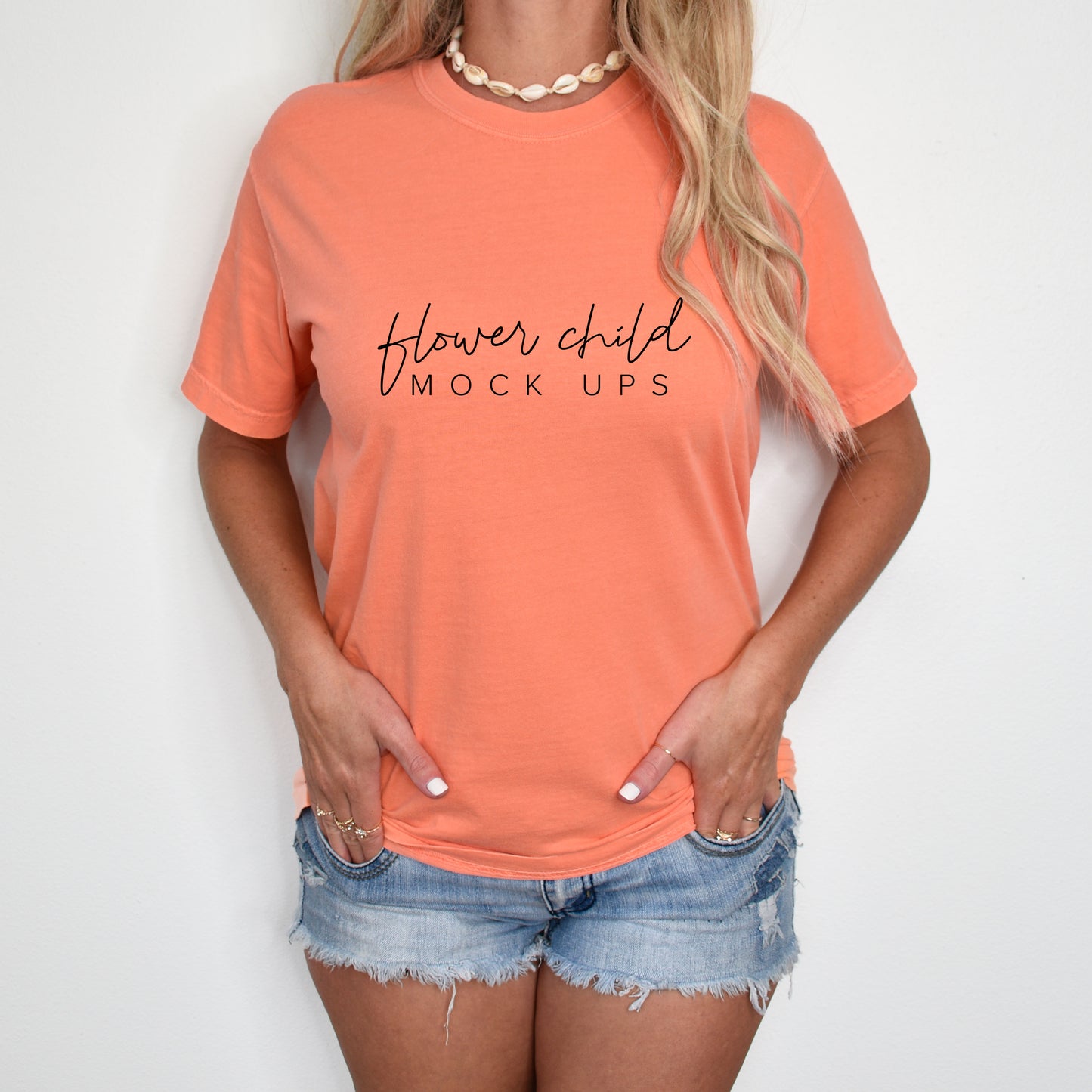 Comfort Colors 1717 Melon Mockup Model